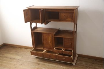 和製アンティーク　美品　最高級!!　総欅(ケヤキ)材　玉杢　指物工芸家具　品のある佇まいが美しい飾り棚(茶棚、違い棚、収納棚、戸棚)(R-067928)