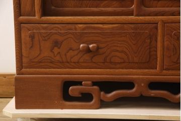 和製アンティーク　美品　最高級!!　総欅(ケヤキ)材　玉杢　指物工芸家具　品のある佇まいが美しい飾り棚(茶棚、違い棚、収納棚、戸棚)(R-067928)