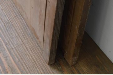 アンティーク建具　古き時代の味わいが魅力的な横桟板戸窓2枚セット(格子戸、引き戸)(R-067931)