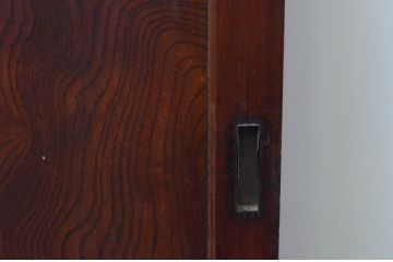 アンティーク建具　欅(ケヤキ)材　上質な和の空間づくりにおすすめの板戸窓2枚セット(引き戸)(R-067934)