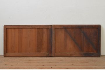 アンティーク建具　杉材　深みのある色合いが魅力的な板戸窓2枚セット(引き戸)(R-067935)