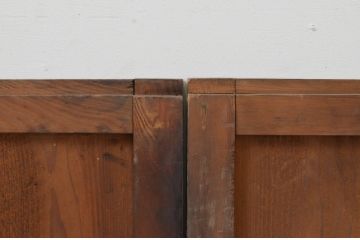 アンティーク建具　杉材　深みのある色合いが魅力的な板戸窓2枚セット(引き戸)(R-067935)