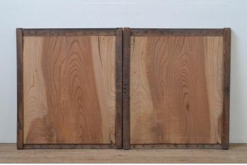 アンティーク建具　総欅(ケヤキ)材　温かみのある木目が味わい深い板戸窓2枚セット(引き戸)(R-067939)