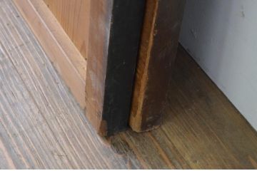 アンティーク建具　杉材のすすけた味わいが魅力の板戸窓2枚セット(引き戸)(R-067941)
