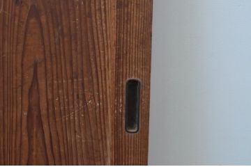 アンティーク建具　杉材　経年を感じさせる木味が魅力の板戸窓2枚セット(引き戸)(R-067947)