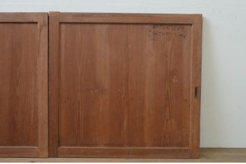 アンティーク建具　杉材　経年を感じさせる木味が魅力の板戸窓2枚セット(引き戸)(R-067958)