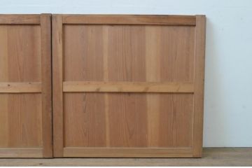 アンティーク建具　杉材　経年を感じさせる木味が魅力の板戸窓2枚セット(引き戸)(R-067958)