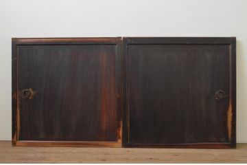 アンティーク建具　杉材　和モダンな空間作りにおすすめな板戸窓2枚セット(引き戸)(R-067978)