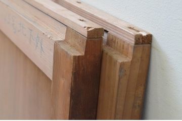 アンティーク建具　杉材　経年を感じさせる木味が魅力の板戸窓2枚セット(引き戸)(R-067980)