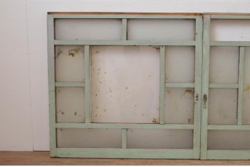 アンティーク建具　ペイント仕上げ限定　大正ロマン　レトロな空間作りにおすすめなガラス窓2枚セット(引き戸、ガラス戸)(R-067983)