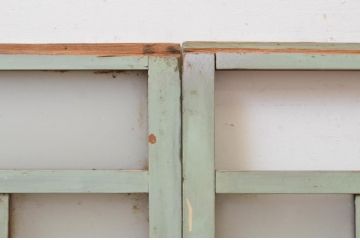 アンティーク建具　ペイント仕上げ限定　大正ロマン　レトロな空間作りにおすすめなガラス窓2枚セット(引き戸、ガラス戸)(R-067983)