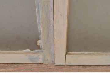 アンティーク建具　レトロな空間作りにおすすめなペンキガラス窓2枚セット(引き戸、ガラス戸)(R-067984)