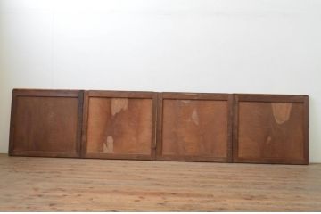 アンティーク建具　上質な和の空間を演出する欅(ケヤキ)材一枚板の板戸窓4枚セット(引き戸)(R-067985)