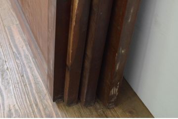 アンティーク建具　上質な和の空間を演出する欅(ケヤキ)材一枚板の板戸窓4枚セット(引き戸)(R-067985)