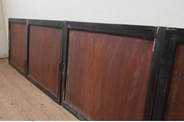 アンティーク建具　和モダンなお部屋作りにおすすめな漆塗りの板戸窓4枚セット(引き戸)(R-067989)