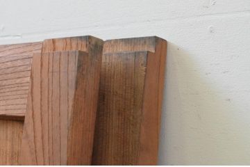 アンティーク建具　総欅(ケヤキ)材　一枚板　温かみのある木味が魅力の板戸窓2枚セット(引き戸)(R-067991)