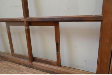 アンティーク建具　希少!!　レトロな雰囲気漂う小窓付きのガラス窓2枚セット(引き戸、ガラス戸)(R-067992)