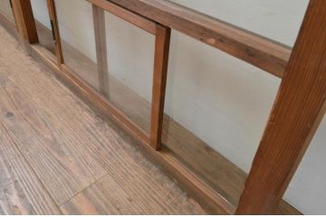 アンティーク建具　希少!!　レトロな雰囲気漂う小窓付きのガラス窓2枚セット(引き戸、ガラス戸)(R-067992)
