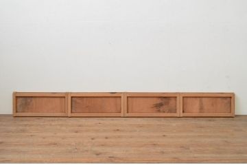 アンティーク建具　経年による木味が味わい深い小さな板戸窓4枚セット(引き戸)(R-067999)
