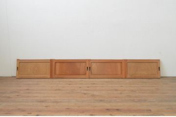 アンティーク建具　経年を感じさせる木味が魅力の小さな板戸窓4枚セット(引き戸)(R-068000)