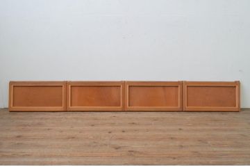 アンティーク建具　経年を感じさせる木味が魅力の小さな板戸窓4枚セット(引き戸)(R-068000)