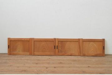 アンティーク建具　　和の趣を感じられる小さな板戸窓4枚セット(引き戸)(R-068003)