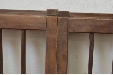 アンティーク建具　経年を感じさせる木味が魅力の横長格子窓2枚セット(格子戸、引き戸)(R-068011)