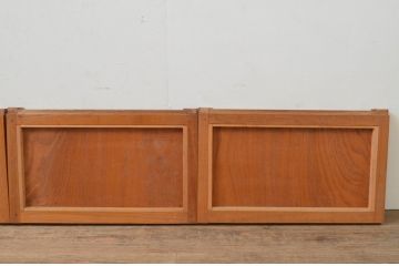 アンティーク建具　総欅(ケヤキ)材　美しい杢目が魅力の小さな板戸窓4枚セット(引き戸)(R-068012)