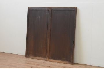 アンティーク建具　杉材　ノスタルジックな雰囲気漂う板戸窓2枚セット(引き戸)(R-068014)