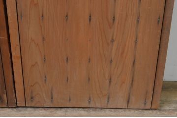 アンティーク建具　木の温かみが感じられるマス目(升目)の格子窓2枚セット(きつね格子、狐格子、格子戸、板戸、引き戸)(R-068016)