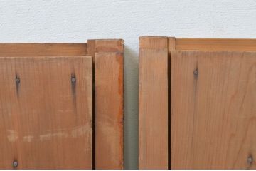 アンティーク建具　木の温かみが感じられるマス目(升目)の格子窓2枚セット(きつね格子、狐格子、格子戸、板戸、引き戸)(R-068016)