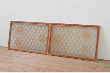 アンティーク建具　上質な和の空間を演出する両面ガラス入りの組子窓2枚セット(ガラス窓、ガラス戸、格子戸、引き戸)(R-068019)