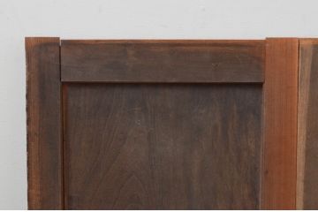 アンティーク建具　総欅(ケヤキ)材　時代の流れを感じさせる色合いが魅力の小さな板戸窓2枚セット(引き戸)(R-068027)