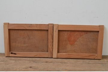アンティーク建具　総欅(ケヤキ)材　温かい雰囲気が魅力的な小さな板戸窓2枚セット(引き戸)(R-068030)