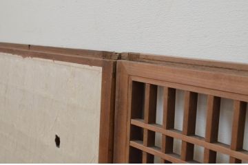 アンティーク建具　和モダンな空間づくりにおすすめ!格子入りの横長障子窓4枚セット(障子戸、格子戸、引き戸)(R-068036)