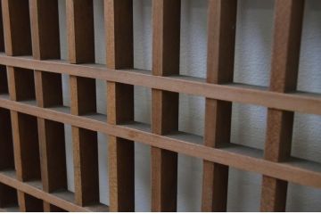 アンティーク建具　和モダンな空間づくりにおすすめ!格子入りの横長障子窓4枚セット(障子戸、格子戸、引き戸)(R-068036)