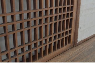 アンティーク建具　和モダンな空間づくりにおすすめ!格子入りの横長障子窓4枚セット(障子戸、格子戸、引き戸)(R-068036)