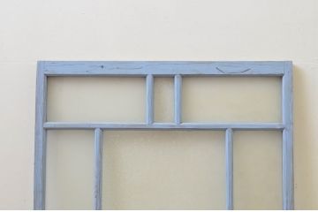 アンティーク建具　ペイント仕上げ限定　大正ロマンの雰囲気漂うペンキの剥げたFIXガラス窓1枚(フィックス、はめ殺し)(R-068038)