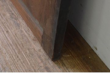 アンティーク建具　総欅(ケヤキ)材　一枚板　日本風情を感じさせる板戸窓1枚(引き戸)(R-068042)