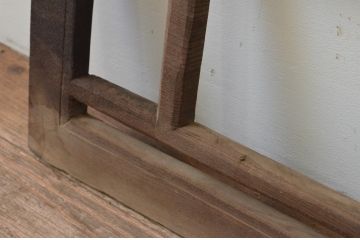 アンティーク建具　総欅(ケヤキ)材　鳥のデザインがかわいらしい小振りな彫刻欄間1枚(明り取り、明かり取り)(R-068047)