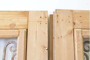 海外アンティーク　ペイント仕上げ限定　パイン材　アイアンフェンス入り両開きドア1対2枚セット(建具、木製扉)(R-068055)