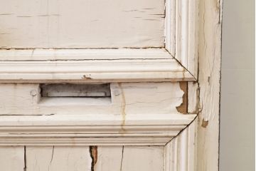 海外アンティーク　ペイント仕上げ限定　かわいらしいデザインのアイアンフェンス入り両開きドア1対2枚セット(建具、木製扉)(R-068056)