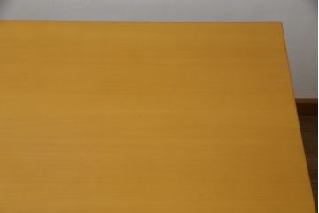 中古　美品　arflex(アルフレックス)　TAVOLO VOLO(タボロ・ボーロ)　スタイリッシュな佇まいが目を引くダイニングテーブル(作業台、食卓、ワークデスク)(R-068066)
