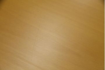 中古　美品　arflex(アルフレックス)　TAVOLO VOLO(タボロ・ボーロ)　スタイリッシュな佇まいが目を引くダイニングテーブル(作業台、食卓、ワークデスク)(R-068066)