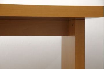 中古　美品　arflex(アルフレックス)　TAVOLO VOLO(タボロ・ボーロ)　スタイリッシュな佇まいが目を引くダイニングテーブル(作業台、食卓、ワークデスク)(R-068066)