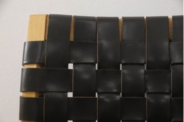中古　美品　arflex(アルフレックス)　NT(エヌティー)　本革(レザー)　革を編み込んだデザインが個性的なチェア2脚セット(ダイニングチェア、アームチェア、椅子、イス)(定価2脚約32万円)(R-068070)