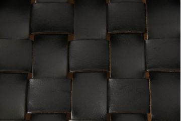 中古　美品　arflex(アルフレックス)　NT(エヌティー)　本革(レザー)　革を編み込んだデザインが個性的なチェア2脚セット(ダイニングチェア、アームチェア、椅子、イス)(定価2脚約32万円)(R-068070)