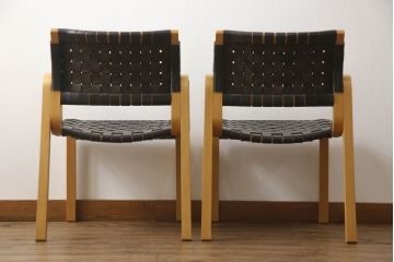 中古　美品　arflex(アルフレックス)　NT(エヌティー)　本革(レザー)　革を編み込んだデザインが個性的なチェア2脚セット(ダイニングチェア、アームチェア、椅子、イス)(定価2脚約32万円)(R-068070)