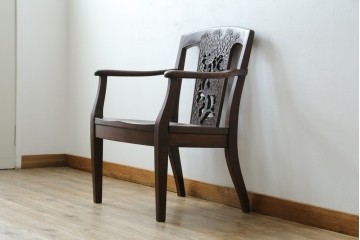 中古　美品!!　大阪屋家具店　軽井沢彫り　咲き誇る桜の彫刻が美しいアームチェア　(R-068080)