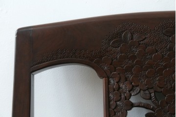 中古　美品!!　大阪屋家具店　軽井沢彫り　咲き誇る桜の彫刻が美しいアームチェア　(R-068080)